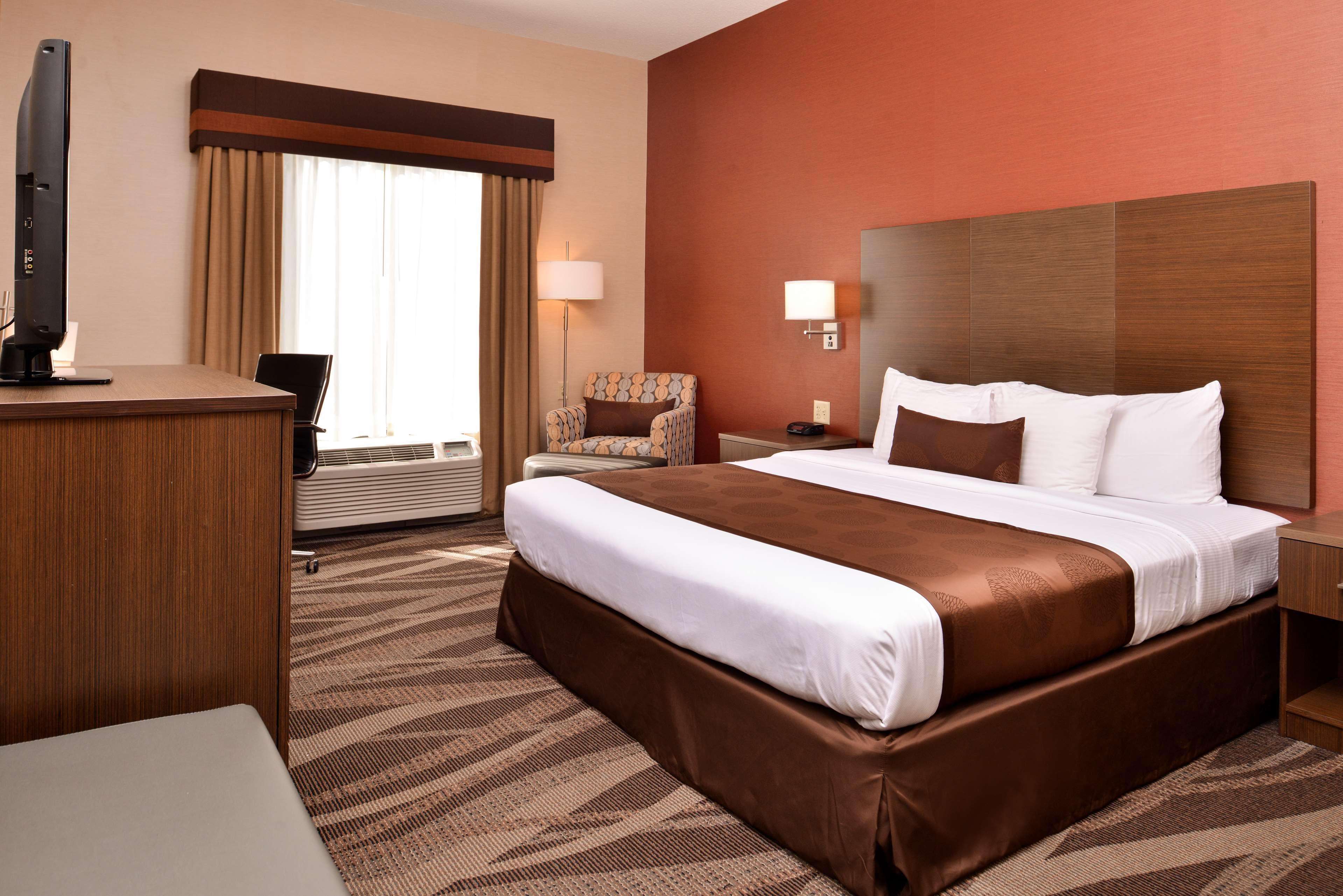 Best Western Plus University Inn Olean Exterior photo